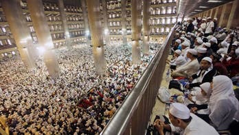 Mass prayers draw thousands as Indonesia readies elections