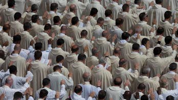 Vatican summit pledges aid to trafficking fight