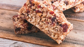 How to pick a healthy snack bar