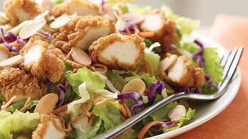 Octogenarian food critic whose Olive Garden review went viral takes on Applebee’s