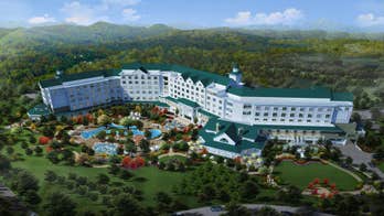 Dollywood resort to open summer 2015