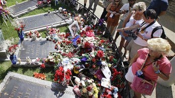 Graceland, home of Elvis, receives 20 millionth paid visitor