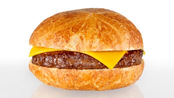 David Chang goes on profanity laced rant about Australia's 'terrible' burgers