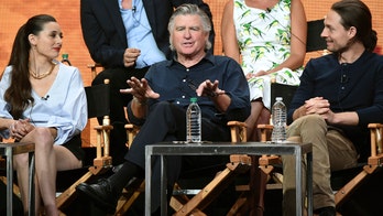 'Everwood' cast gets emotional during 15th anniversary reunion