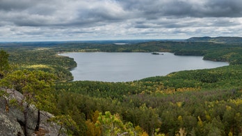 Scenic tourist spot in China offers transparent bathrooms
