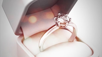 Inflight proposal goes awry when nervous man gets motion sickness