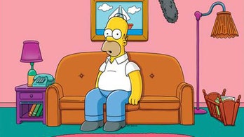 Homer Simpson weighs in on the ultimate pizza battle: New York thin crust or Chicago deep dish?