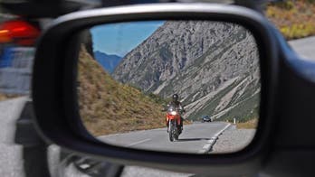 Automakers lobbying to replace rearview mirrors with cameras