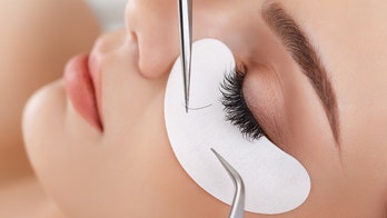 Eyelash extensions give woman infection, cause real lashes to fall out