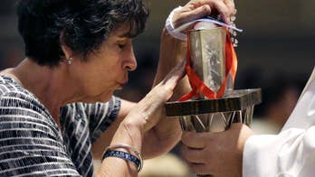 Saint's heart goes on display for 1st time outside Italy