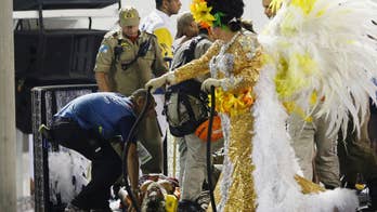 Part of Rio Carnival float collapses, injuring 15