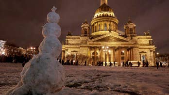 Hundreds protest transfer of Russian landmark to church