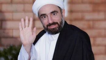 Islamic cleric leaves Australia before visa canceled