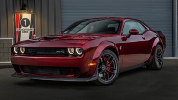 2018 Dodge Challenger SRT Hellcat Widebody ready to squeeze into showrooms