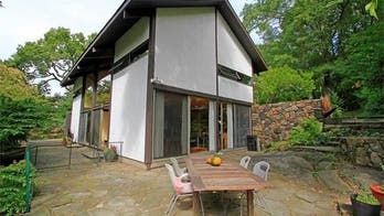Sliding Doors: The Favata House in Dobbs Ferry Makes for Stylish Modular Living