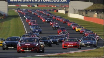 Close to 1,000 Ferraris smash world record at Silverstone