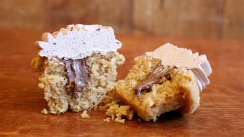 How to decorate cupcakes like a pro