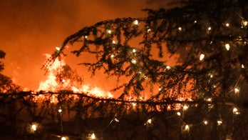Tennessee couple's Christmas lights set house on fire