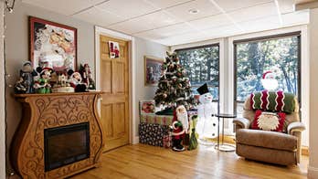 Wrestler Mick Foley's Long Island Home for the Holidays