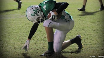 End zone prayer earns teen unsportsmanlike conduct flag