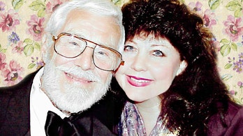 'Gone With the Wind' actor's widow blasts theater that banned film