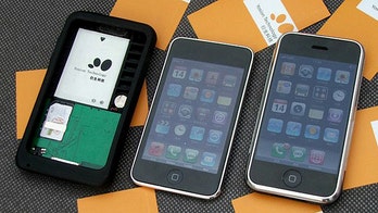 Chinese Gadget Converts iPod Touch into Apple iPhone