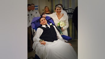 Secret Service agent paralyzed after crash gets married in hospital