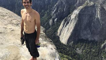 In Yosemite first, climber scales El Capitan without ropes
