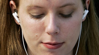 Advisers urge easier access to treatment for hearing loss