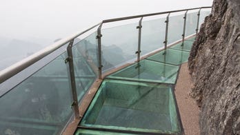 Glass bridge in China looks like it's shattering under tourists' feet