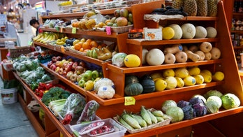 Americans' eating habits improve, except among poor