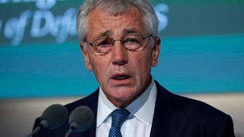 Hagel makes surprise visit to Kabul, thanks troops for service