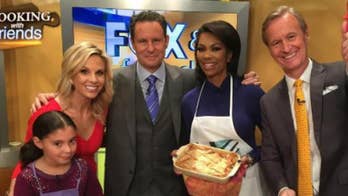 Cooking with 'Friends': Harris Faulkner's Peach Cobbler