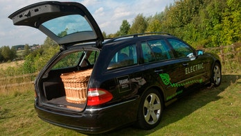 Plug-In Hybrid Hearse a Dream for 'Green' Angels