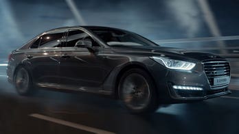 2017 Genesis G90 revealed