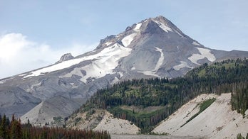 Active volcanoes store cold magma