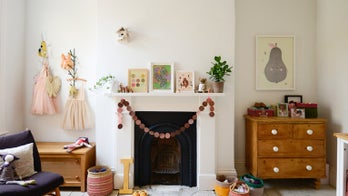 6 tips to help you sort through your family keepsakes