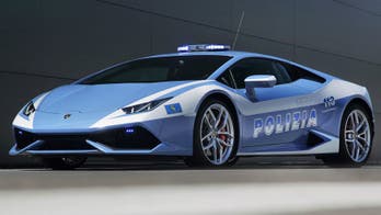 Lamborghini gives Italian cops a car
