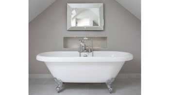 Options for refinishing your bathtub