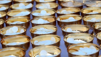 Holy Communion bread cannot be gluten-free, Vatican says