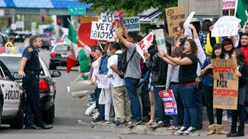 ӣ����Ƶ Poll: Voters split on top immigration priority