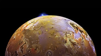 Lava waves sweep across Jupiter moon Io's massive molten lake