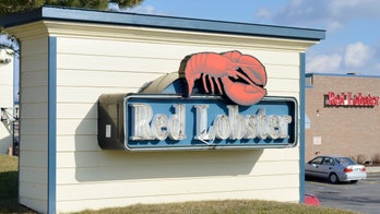 82-year-old sues Red Lobster over getting drunk and breaking hip