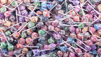 Family sues Dum Dum lollipop maker over son's alleged choking incident