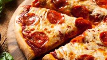 Homeless man issued citation for eating pizza at a bus stop