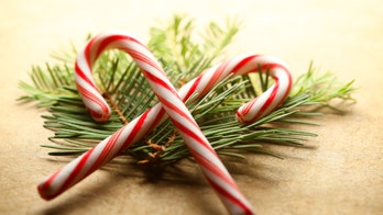 'Candy cane fingers' may be the creepiest makeup trend out there