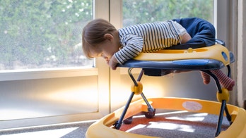 Doctors push ban on baby walkers