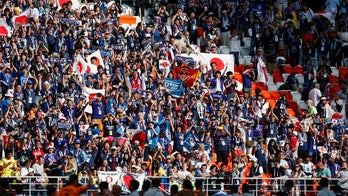 Japan and Senegal fans impress at World Cup after helping to clean up stadiums