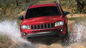 New small Jeep caught without camouflage