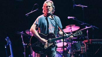 'The Dude' parties with 'Big Lebowski' fans at festival